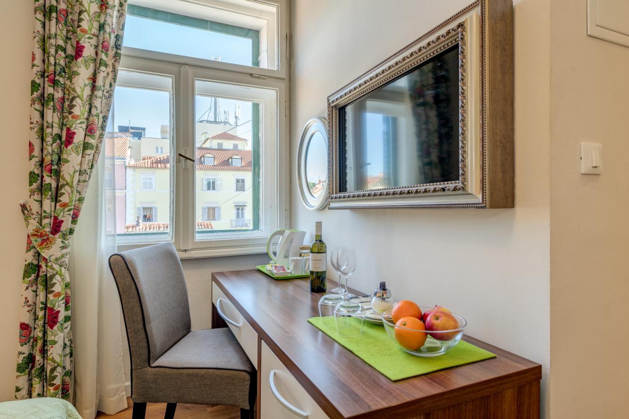 Bastion Luxury Rooms Сплит Екстериор снимка