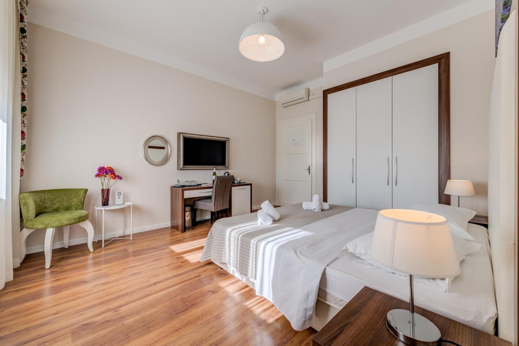 Bastion Luxury Rooms Сплит Екстериор снимка