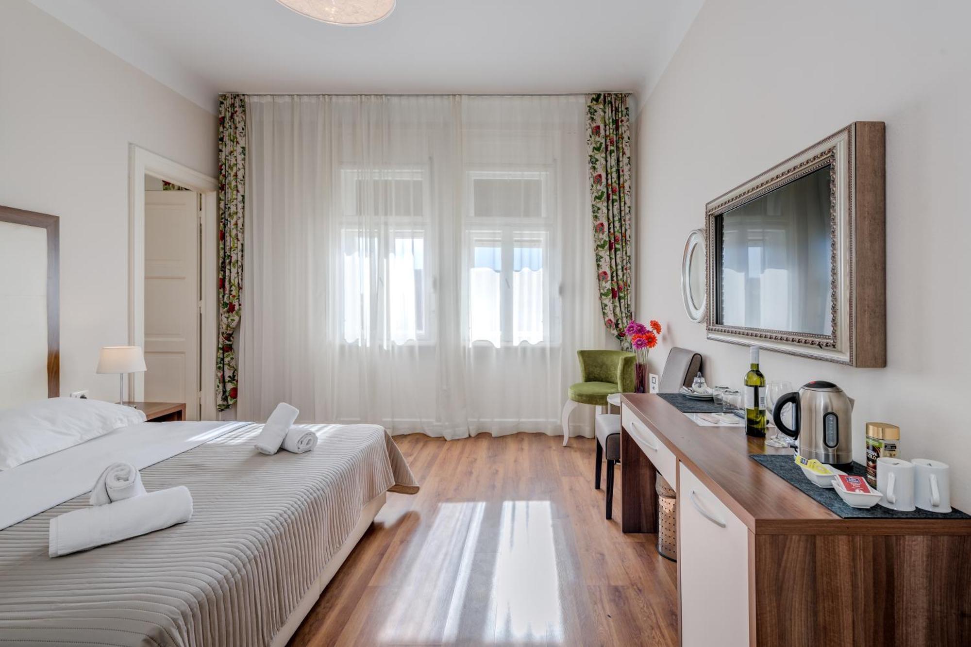 Bastion Luxury Rooms Сплит Екстериор снимка