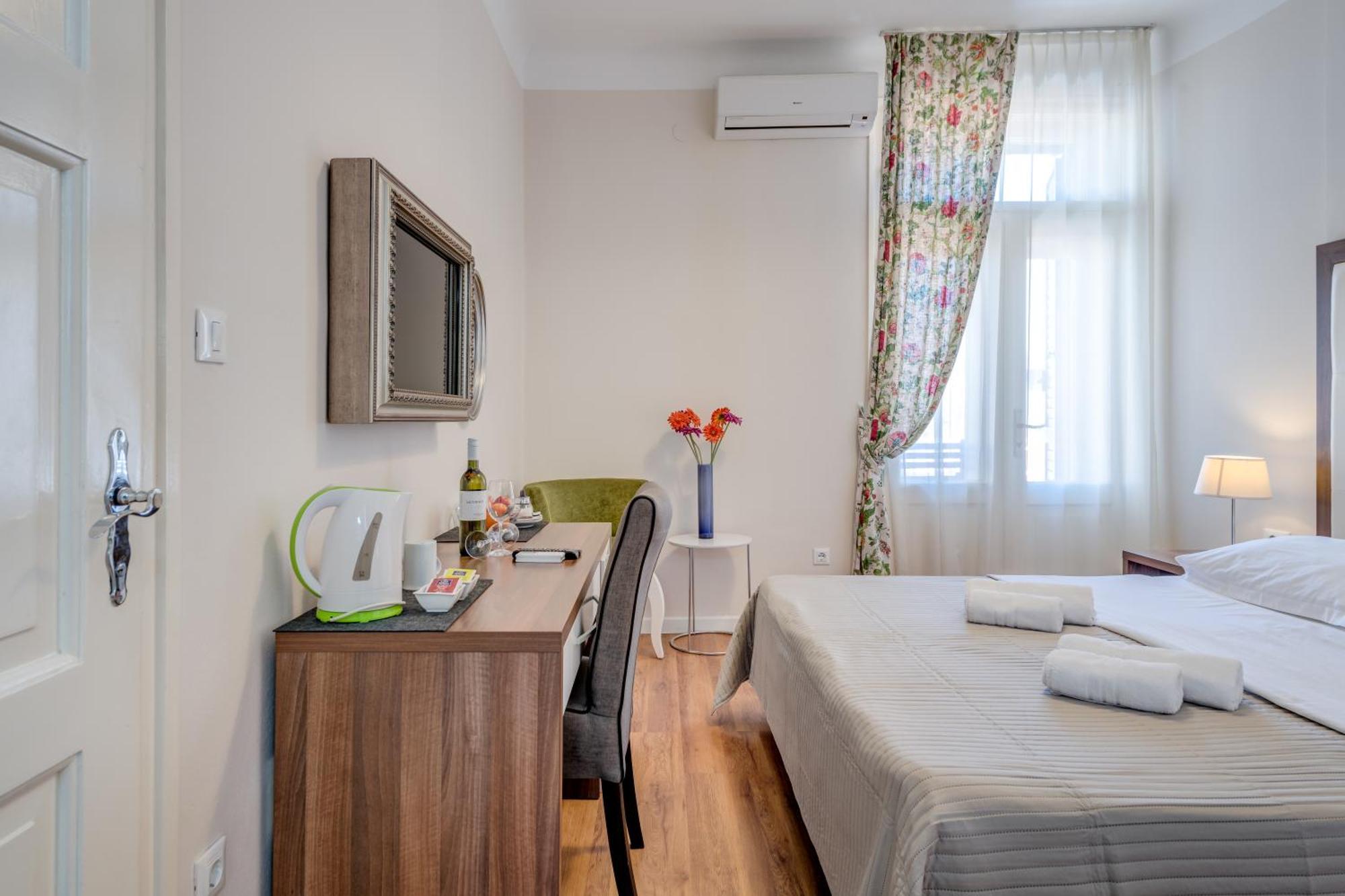Bastion Luxury Rooms Сплит Екстериор снимка